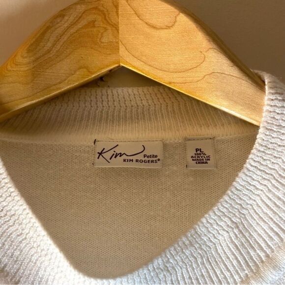 Kim Rogers Cream Crewneck Soft Sweater Women’s size Large (Petite) - Picture 2 of 3